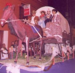 Desfile de carros aleg&oacute;ricos, 2000